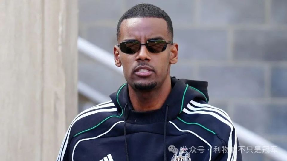 并且他无意, 拒绝了纽卡, AjkqR 并且他无意, 拒绝了纽卡, AjkqR