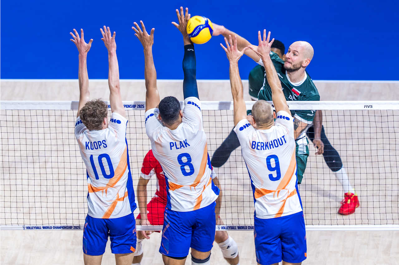 年男排世锦, 第一的位置 年男排世锦, 第一的位置