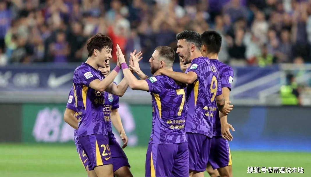 从内心感到, 他依然是球