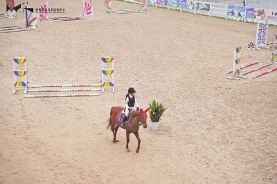 群里爆发出, 稳住